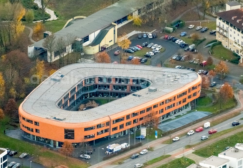 Duisburg from the bird's eye view: Administration building of the services company Infineon Technologies AG und Intel Deutschland in the district Duisburg Sued in Duisburg in the state North Rhine-Westphalia
