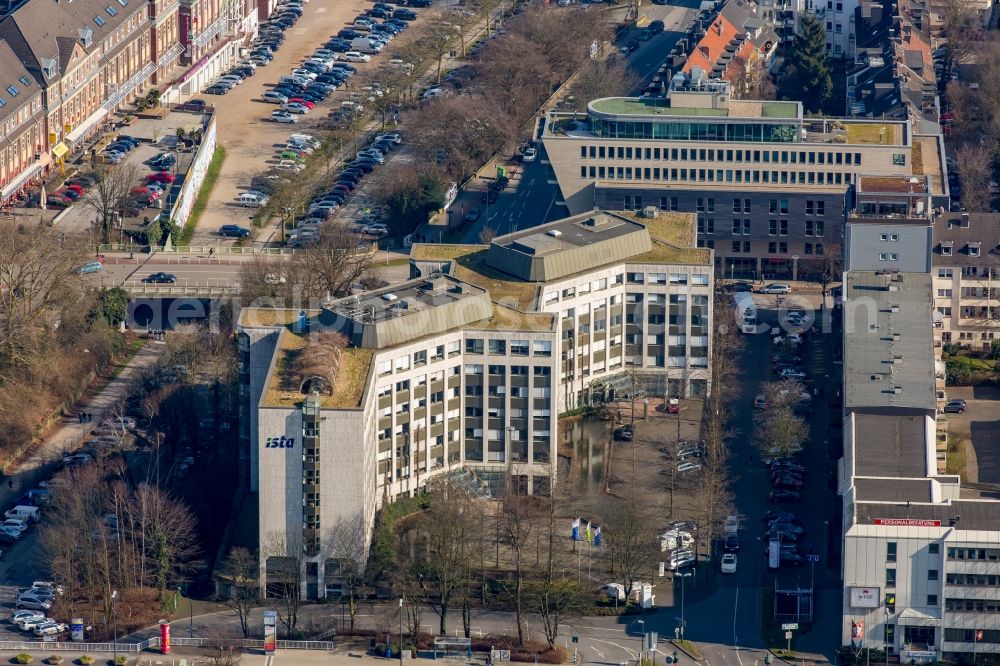 Essen from above - Administration building of the company ista Deutschland GmbH on Grugaplatz in Essen in the state North Rhine-Westphalia