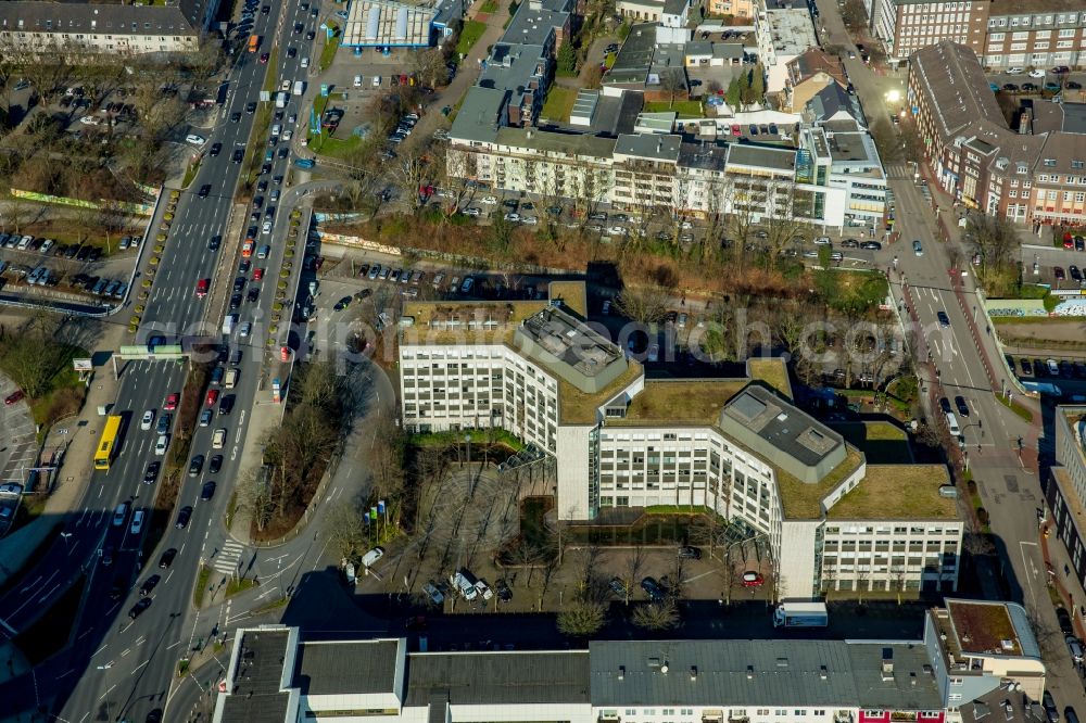 Aerial photograph Essen - Administration building of the company ista Deutschland GmbH on Grugaplatz in Essen in the state North Rhine-Westphalia