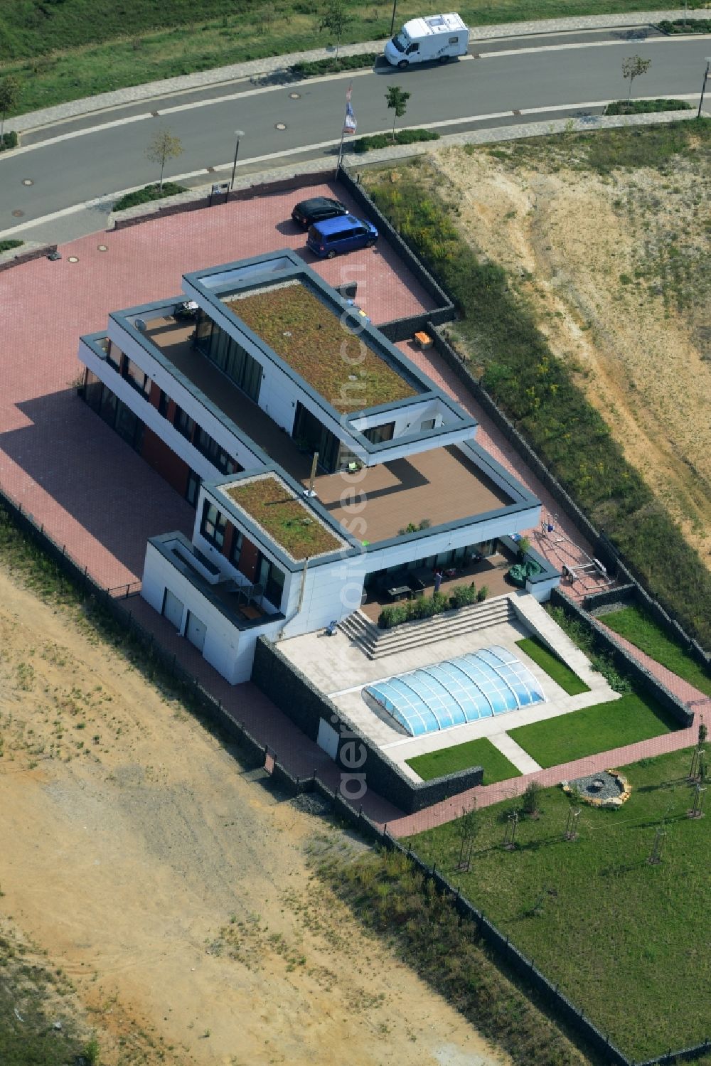 Aerial photograph Zwenkau - Administration building of the company Saechsisches Seebad Zwenkau GmbH & CO. KG in Zwenkau in the state Saxony