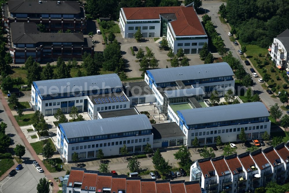 Aerial photograph Schwerin - Administration building of the company Stadtwerke Schwerin GmbH (SWS) on Eckdrift in Schwerin in the state Mecklenburg - Western Pomerania