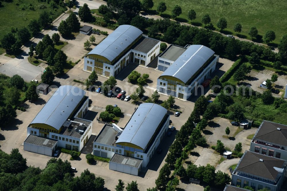 Aerial image Schwerin - Administration building of the company Stadtwerke Schwerin GmbH (SWS) on Eckdrift in Schwerin in the state Mecklenburg - Western Pomerania