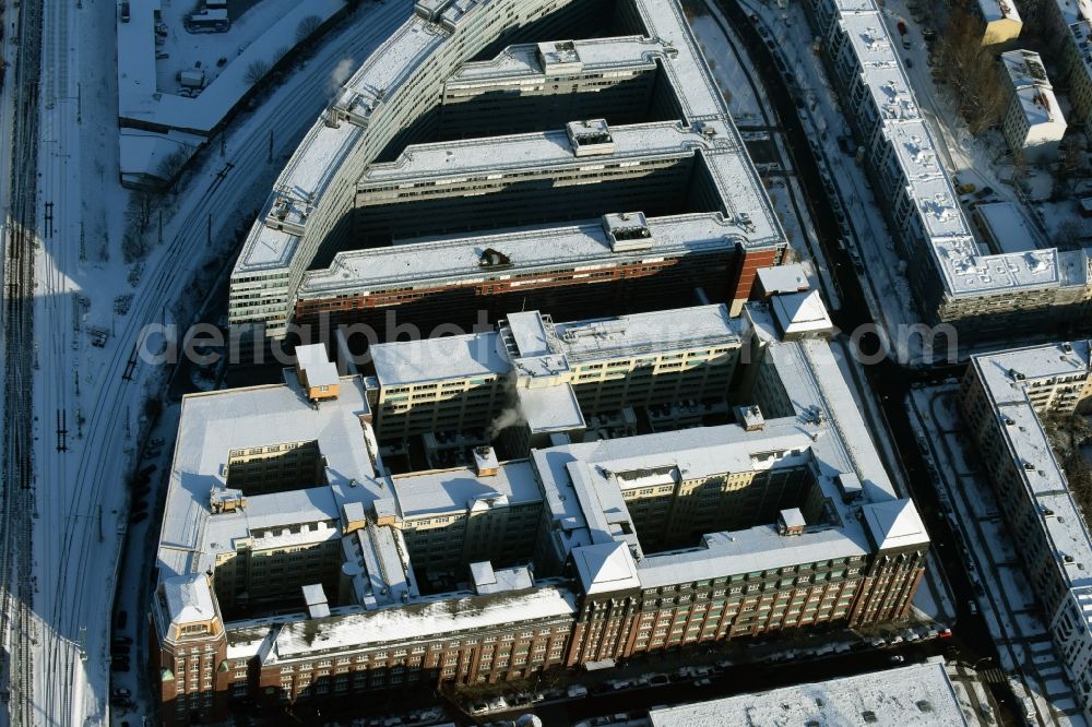 Aerial photograph Berlin - Office and administration buildings of the insurance company Deutsche Rentenversicherung Bund an der Kaskelstrasse in Berlin in Germany