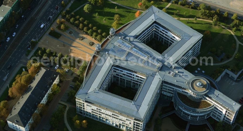 Aerial image Halle (Saale) - Office and administration buildings of the insurance company Deutsche Rentenversicherung Mitteldeutschland on Paracelsusstrasse in Halle (Saale) in the state Saxony-Anhalt