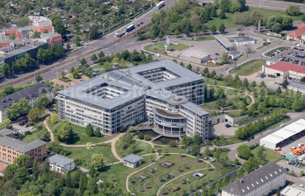 Aerial photograph Halle (Saale) - Office and administration buildings of the insurance company Deutsche Rentenversicherung Mitteldeutschland on Paracelsusstrasse in Halle (Saale) in the state Saxony-Anhalt