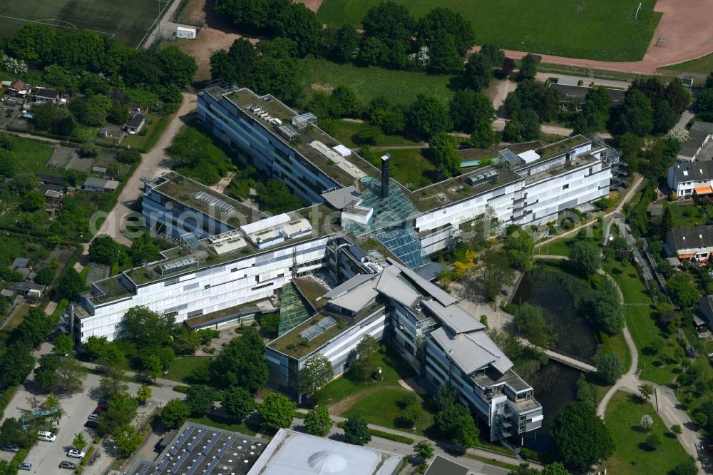 Aerial image Lübeck - Office and administration buildings of the insurance company Deutsche Rentenversicherung Nord on Ziegelstrasse in the district Sankt Lorenz Nord in Luebeck in the state Schleswig-Holstein, Germany