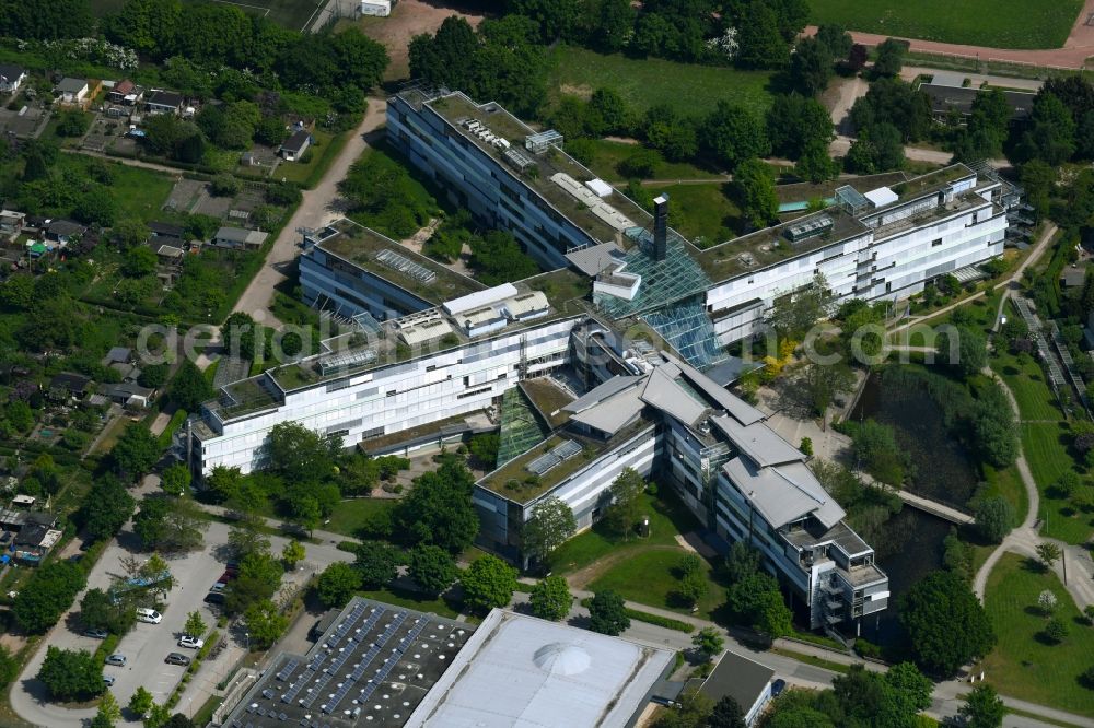 Aerial photograph Lübeck - Office and administration buildings of the insurance company Deutsche Rentenversicherung Nord on Ziegelstrasse in the district Sankt Lorenz Nord in Luebeck in the state Schleswig-Holstein, Germany