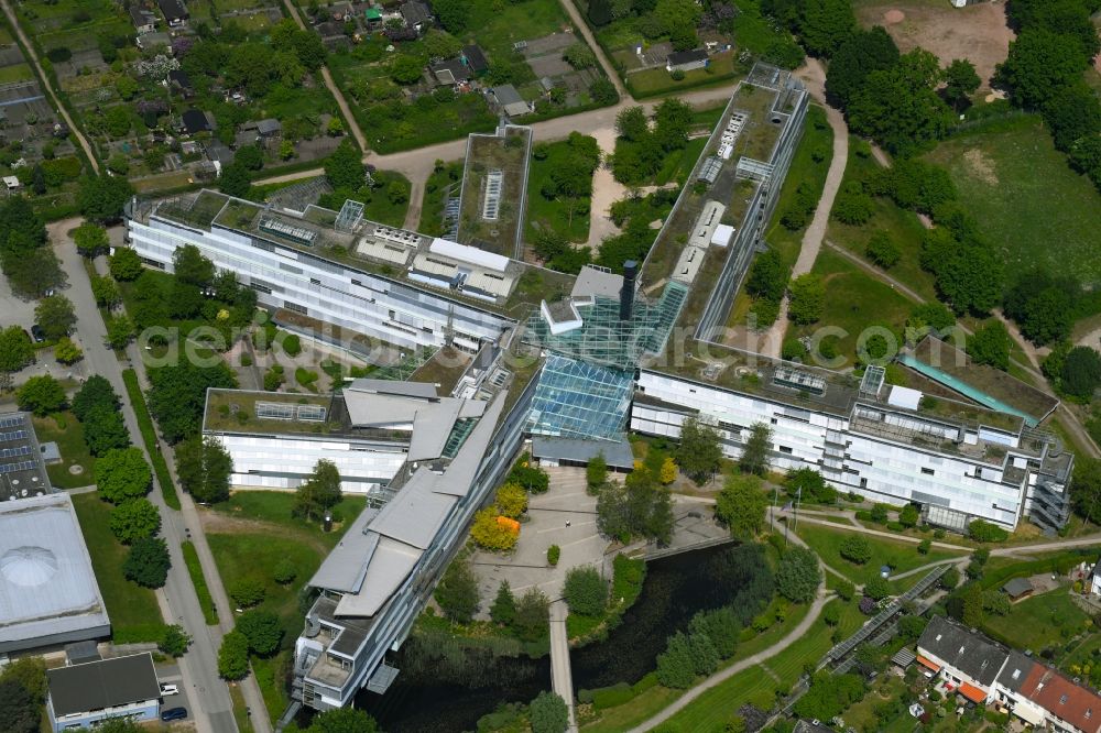 Aerial photograph Lübeck - Office and administration buildings of the insurance company Deutsche Rentenversicherung Nord on Ziegelstrasse in the district Sankt Lorenz Nord in Luebeck in the state Schleswig-Holstein, Germany