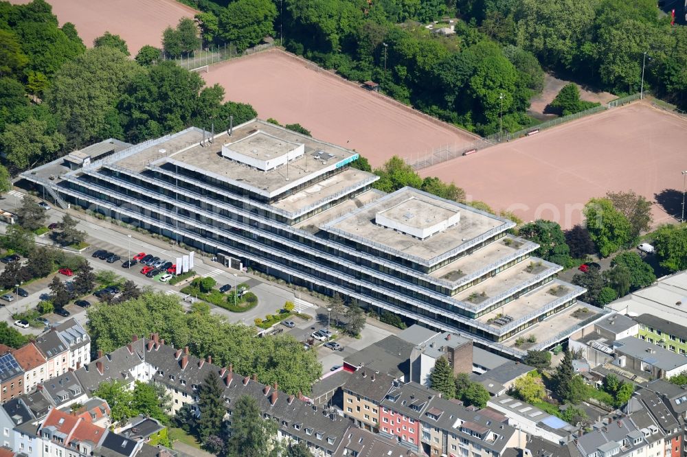 Köln from the bird's eye view: Office and administration buildings of the insurance company of Siemens AG on Franz-Geuer-Strasse in the district Ehrenfeld in Cologne in the state North Rhine-Westphalia, Germany