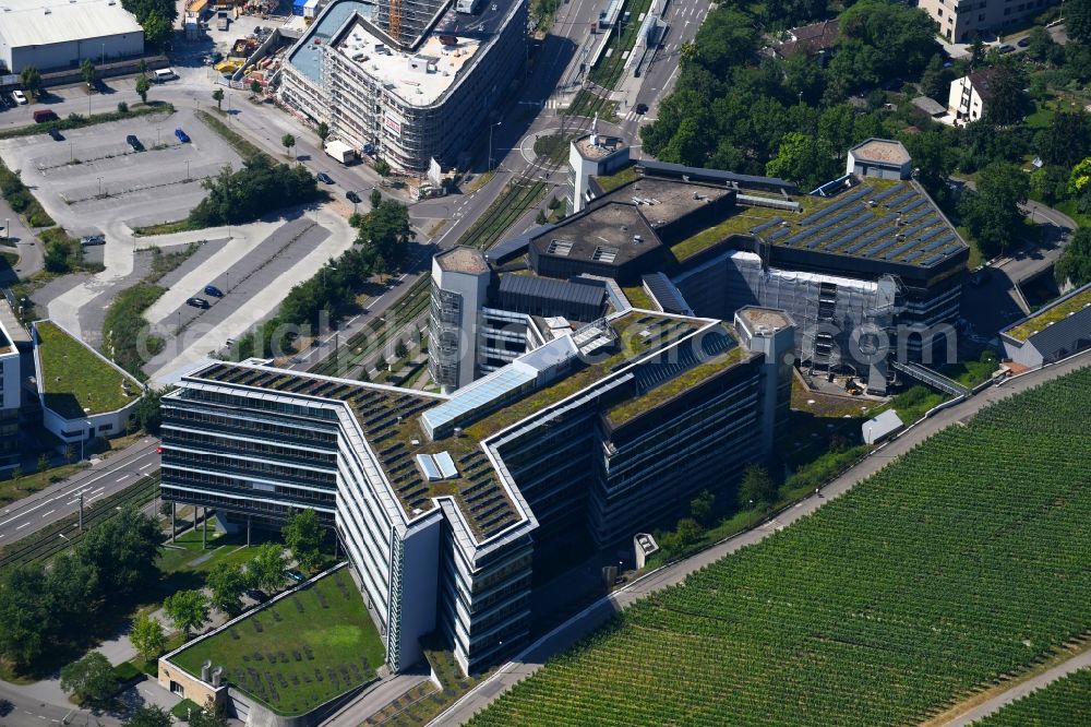 Aerial photograph Stuttgart - Office and administration buildings of the insurance company SV SparkassenVersicherung Stuttgart on Loewentorstrasse in Stuttgart in the state Baden-Wurttemberg, Germany