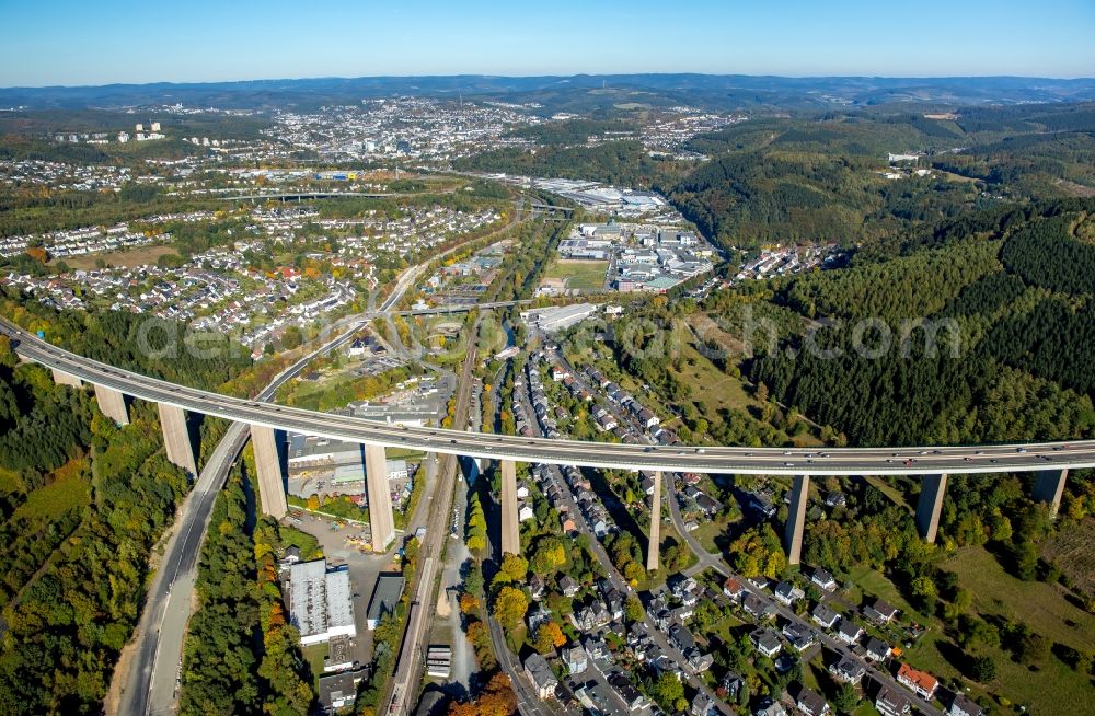 Aerial photograph Siegen - Routing and lanes in the course of the motorway bridge structure of the BAB A 45 Siegtalbruecke of Sauerlandlinie in Siegen at Siegerland in the state North Rhine-Westphalia, Germany