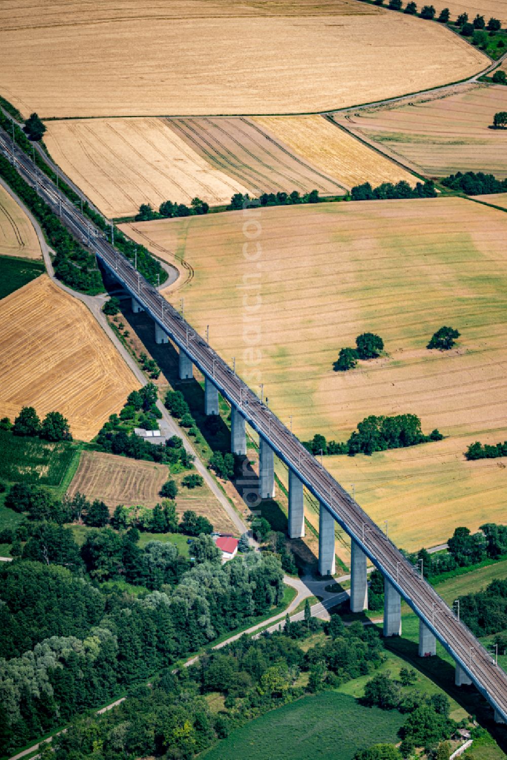 Aerial image Bretten - Viaduct of the railway bridge structure to route the railway tracks on street An der Talbruecke in Bretten in the state Baden-Wuerttemberg, Germany