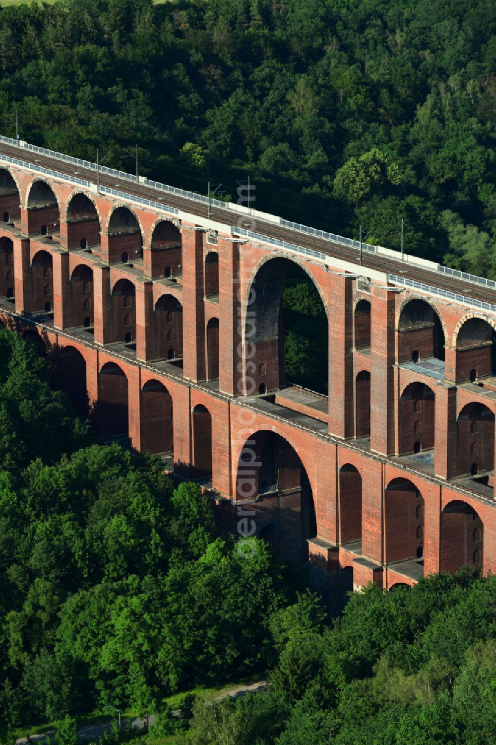 Aerial image Netzschkau - Viaduct of the railway bridge structure to route the railway tracks on street Brueckenstrasse in Netzschkau Vogtland in the state Saxony, Germany