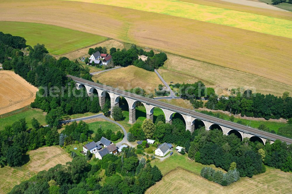 Aerial image Oberschöna - Viaduct of the railway bridge structure to route the railway tracks in the district Wegefarth in Oberschoena in the state Saxony, Germany