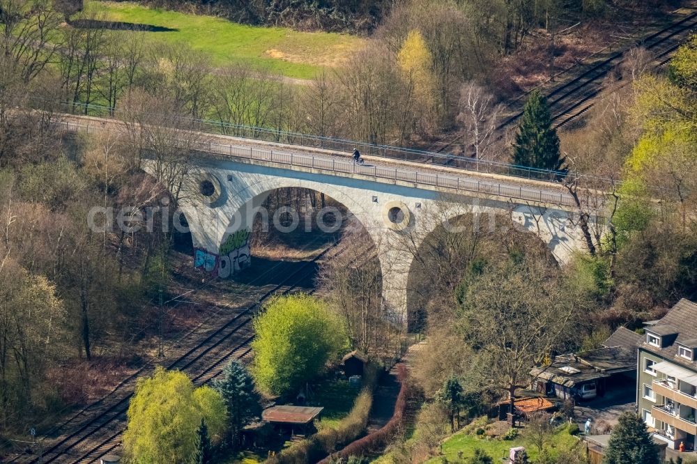 Aerial photograph Witten - Viaduct of the railway bridge structure to route the railway tracks in Witten in the state North Rhine-Westphalia