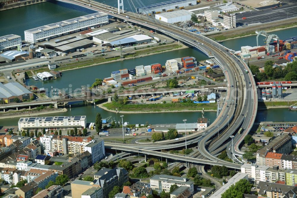 Mannheim from the bird's eye view: Viaduct of the expressway B44 in Mannheim in the state Baden-Wuerttemberg