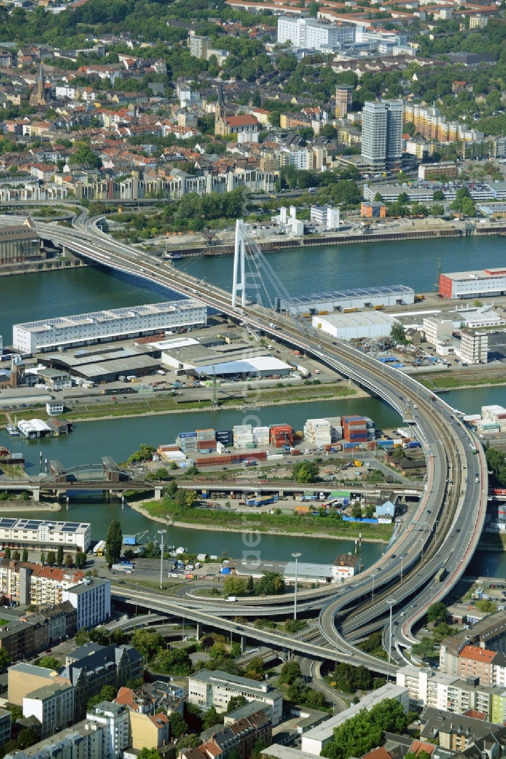 Aerial photograph Mannheim - Viaduct of the expressway B44 in Mannheim in the state Baden-Wuerttemberg