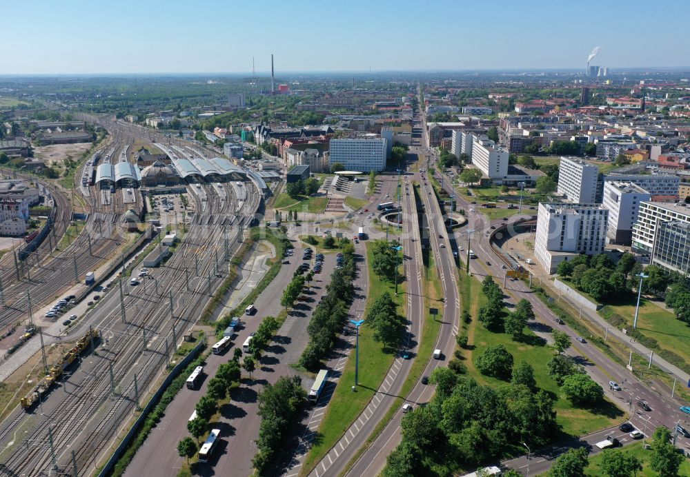 Halle (Saale) from above - Viaduct of the expressway along the Volkmannstrasse - Delitzscher Strasse in Halle (Saale) in the state Saxony-Anhalt, Germany