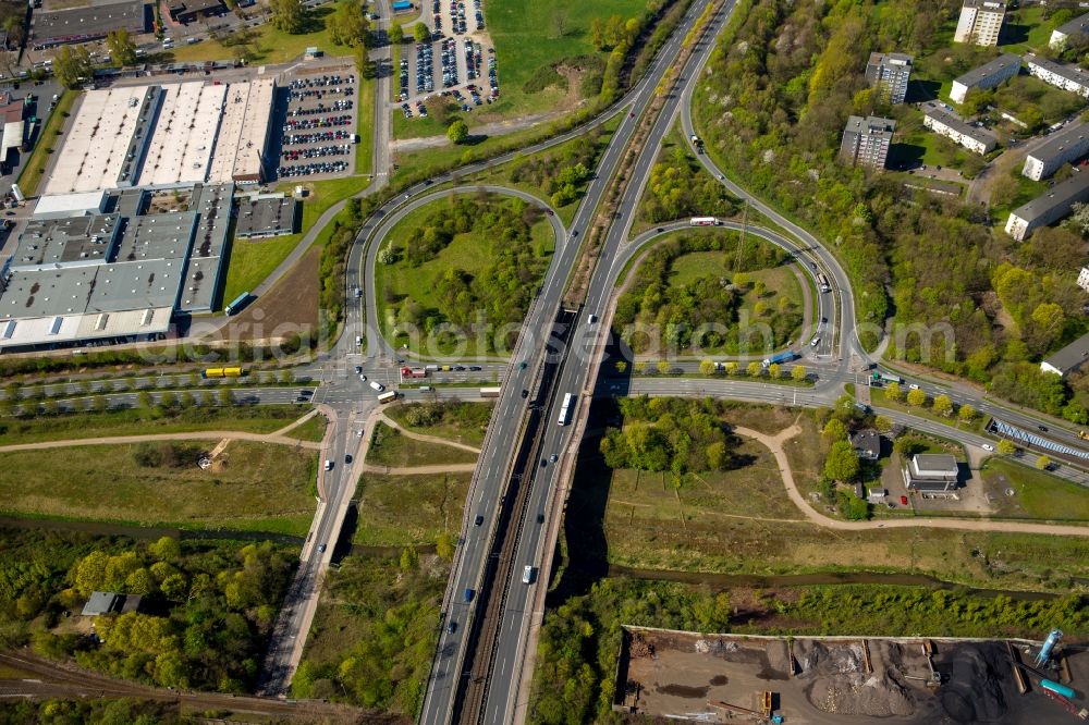 Aerial image Dortmund - Viaduct of the expressway Mallinckrodtstrasse in Dortmund in the state North Rhine-Westphalia