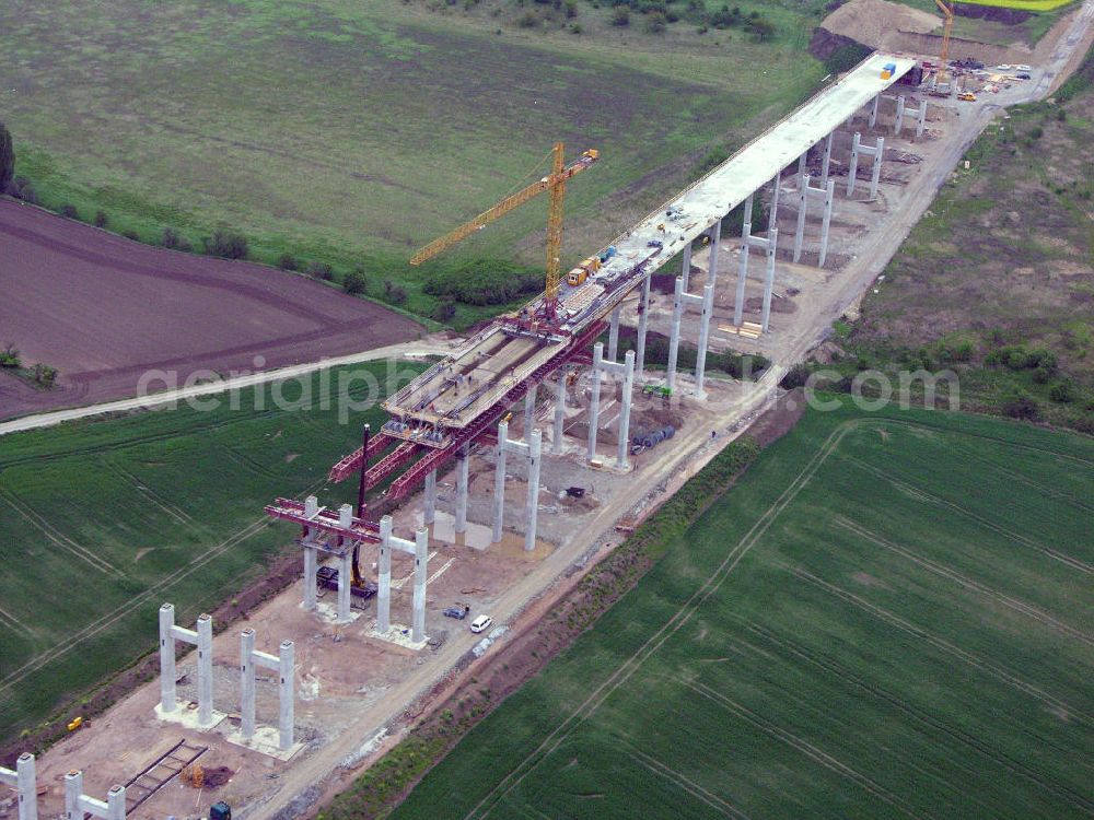 Aerial photograph Alberstedt - Alberstedt mit Blick auf die Viaduktbaustelle der Firma OEVERMANN bei 06279 Alberstedt in Sachsen-Anhalt