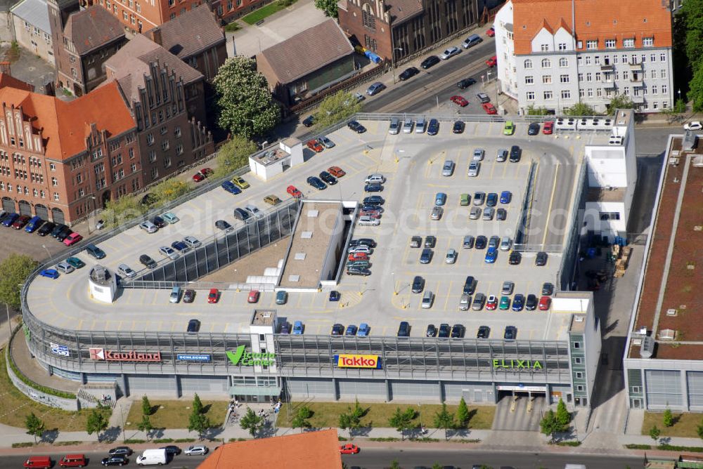 Berlin from above - Einkaufszentrum Victoria Center am Ostkreuz Marktstr. 6, 10317 Berlin-Lichtenberg. Betreibergesellschaft: Joos & Joos Liegenschafts- und Projektentwicklungsgesellschaft mbH & Co. KG Frankfurt Hainer Weg 50, 60599 Frankfurt / Main Tel. 069 66 05 56-0, Fax 069 66 05 56-0, E-Mail: kontakt@joos-liegenschaftsverwaltung.de