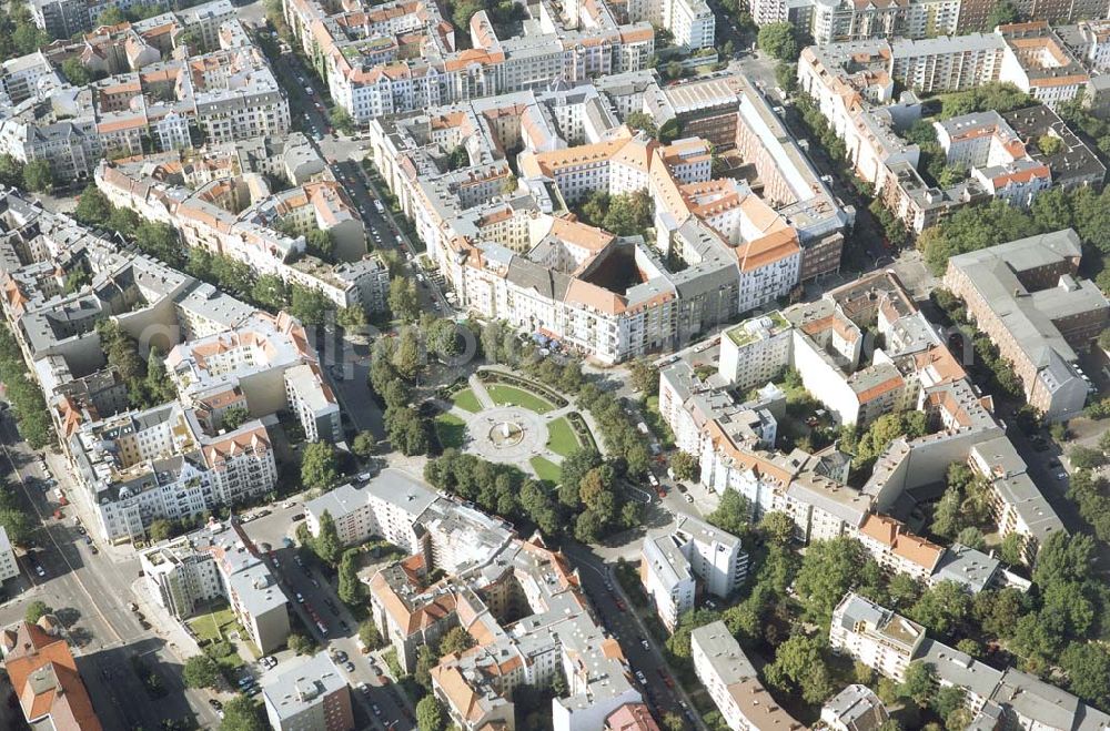 Aerial photograph Berlin - Wilmersdorf - Viktoria-Luise-Platz in Berlin-Wilmersdorf.