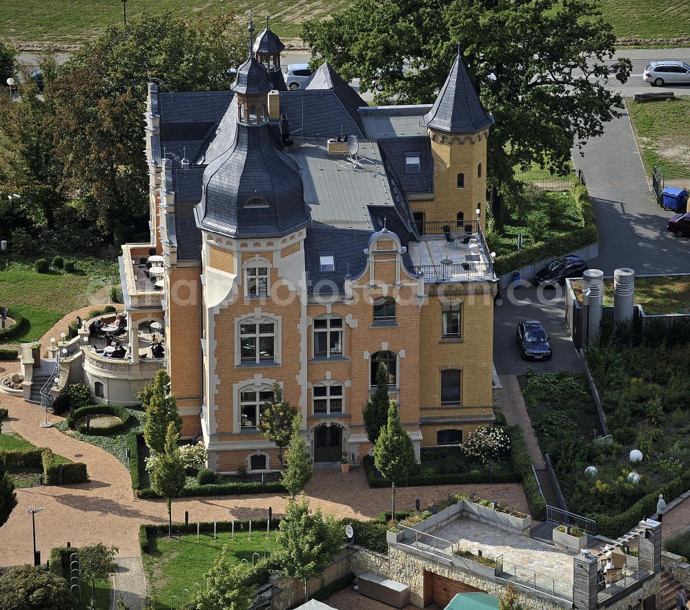 Bitterfeld from above - Blick auf die Villa am Bernsteinsee. View of the villa Bernsteinsee.