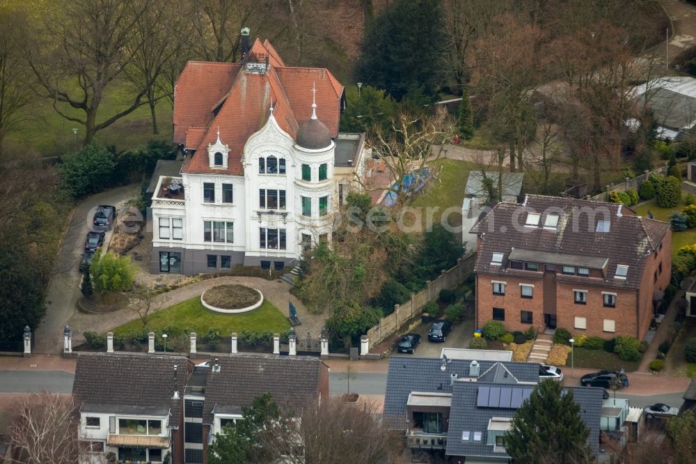 Aerial photograph Bottrop - Villa Dickmann in the Bogenstrasse in Bottrop in the state of North Rhine-Westphalia, Germany