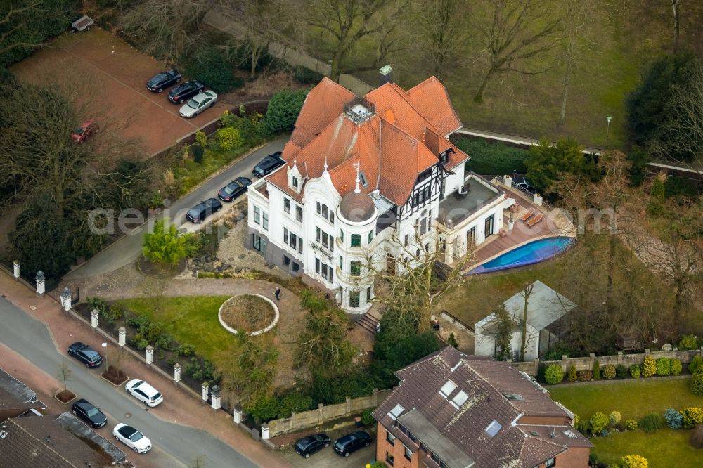 Bottrop from the bird's eye view: Villa Dickmann in the Bogenstrasse in Bottrop in the state of North Rhine-Westphalia, Germany