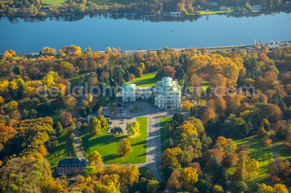 Aerial image Essen - Luxury residential villa of single-family settlement Villa Huegel on street Huegel in the district Bredeney in Essen at Ruhrgebiet in the state North Rhine-Westphalia, Germany