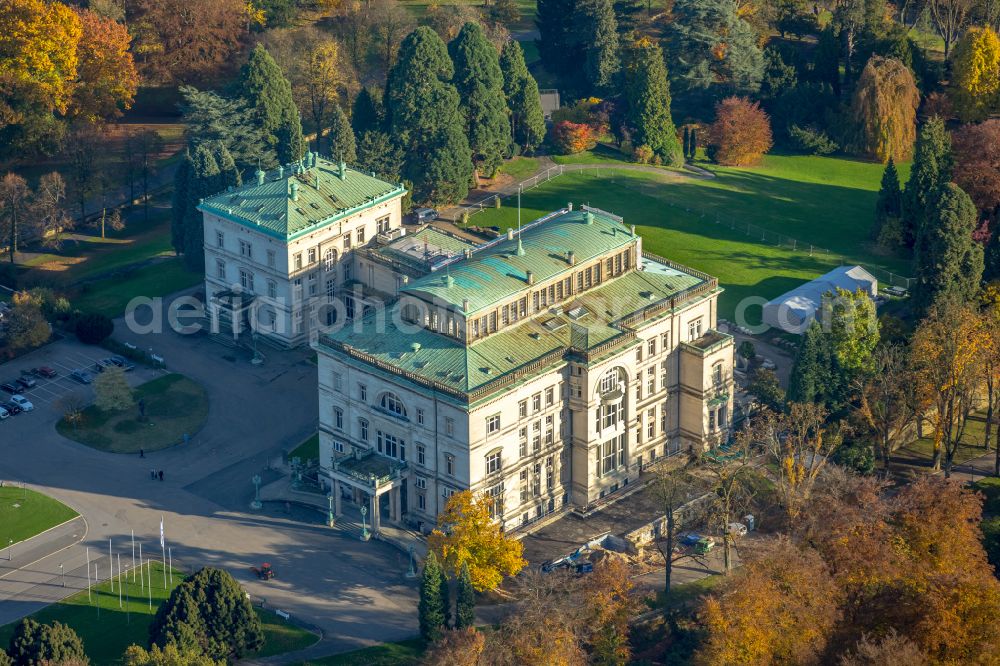 Essen from the bird's eye view: Luxury residential villa of single-family settlement Villa Huegel on street Huegel in the district Bredeney in Essen at Ruhrgebiet in the state North Rhine-Westphalia, Germany