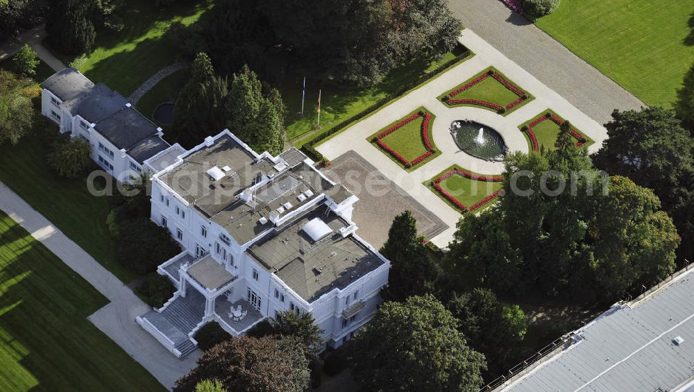 Bonn from the bird's eye view: Die Villa Hammerschmidt im Stadtteil Gronau. Das Gebäude ist seit 1950 Amts- und Wohnsitz des Bundespräsidenten der Bundesrepublik Deutschland in Bonn. Seit 1994 ist die Villa der Zweitsitz neben dem Berliner Amtssitz. The Villa Hammerschmidt in the district Gronau. Since 1950 the building is the official residence of the President of the Federal Republic of Germany in Bonn.