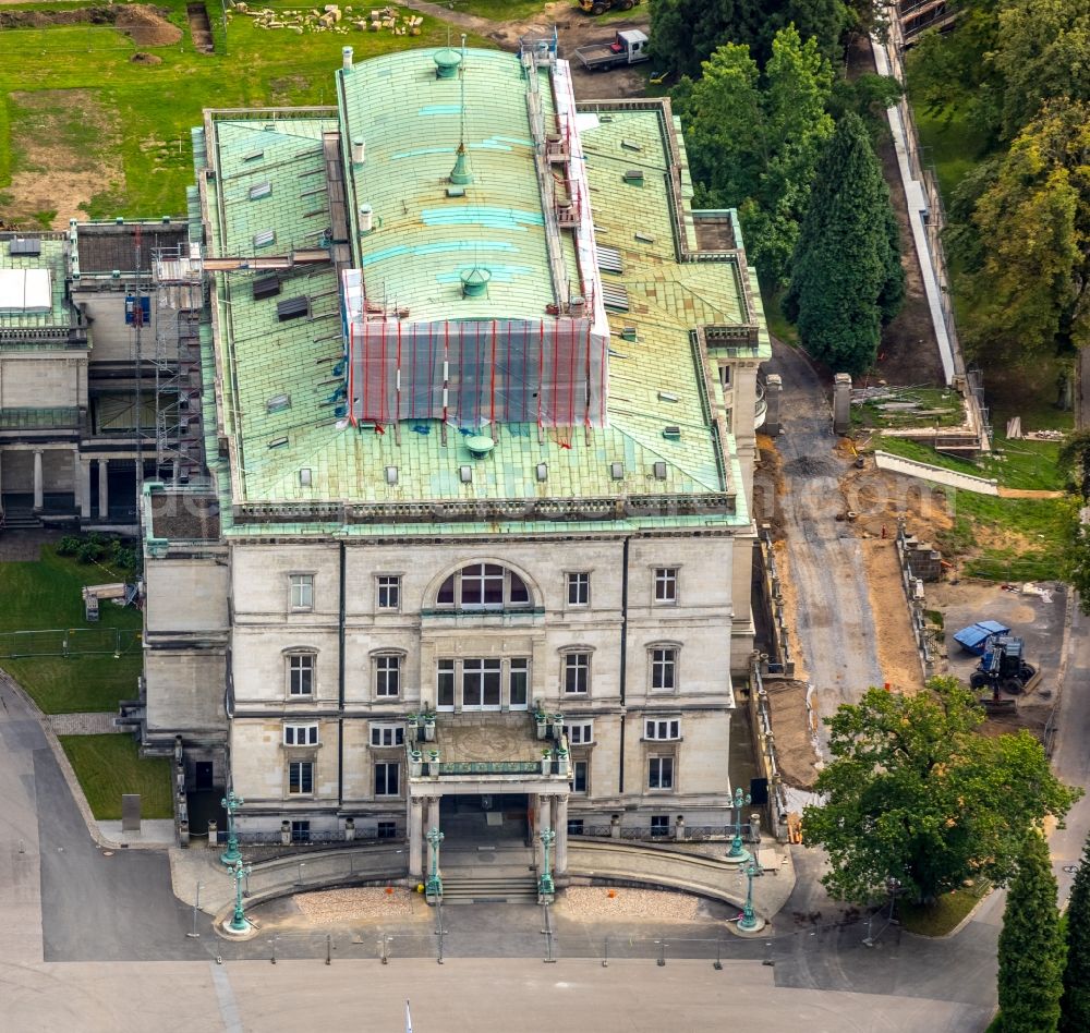 Aerial photograph Essen - View of the Villa Huegel in the district of Essen Bredeney. It was built in 1873 by Alfred Krupp and is the former residence of the family Krupp