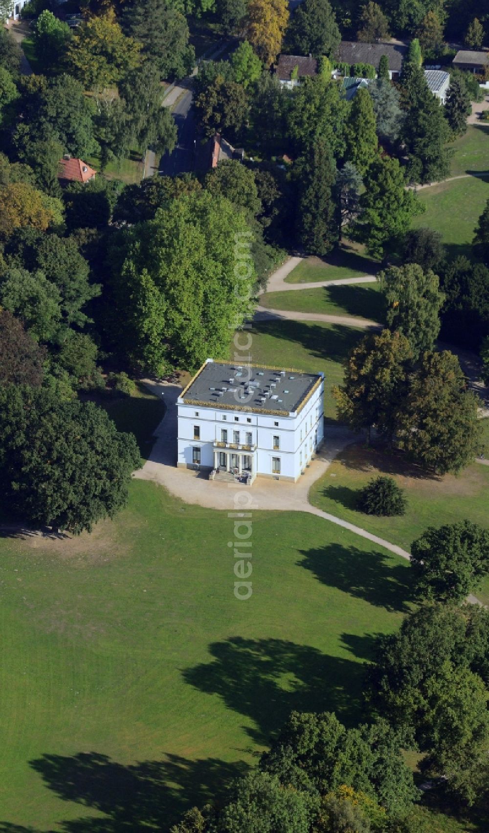 Hamburg from the bird's eye view: Villa Jenischhaus in Jenisch park in Hamburg