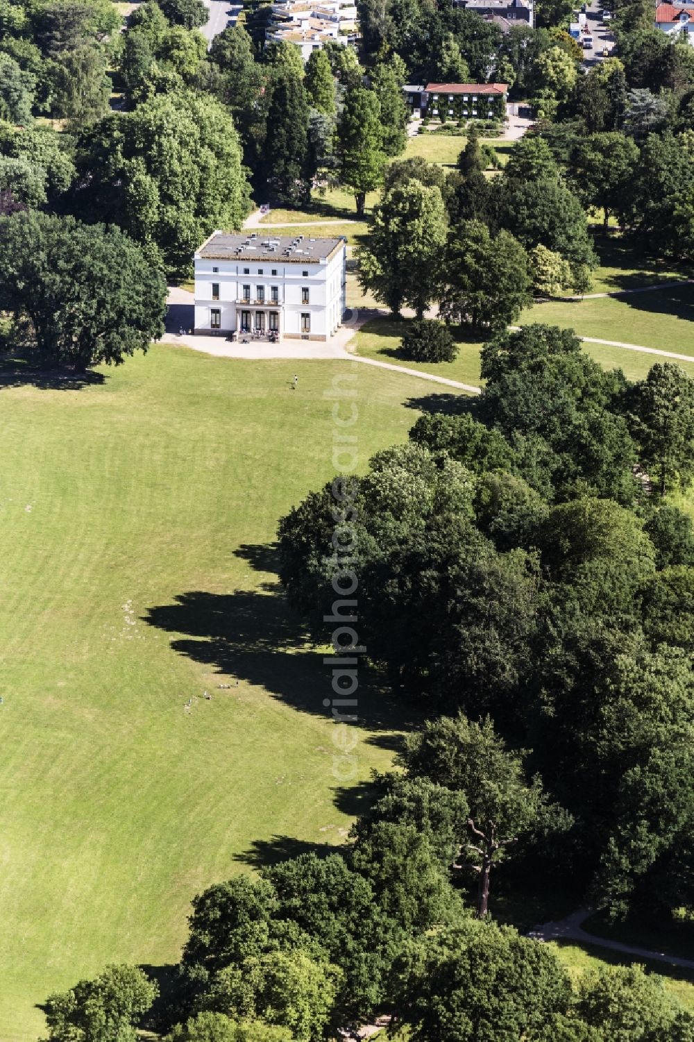 Hamburg from the bird's eye view: Villa Jenischhaus in Jenisch park in Hamburg