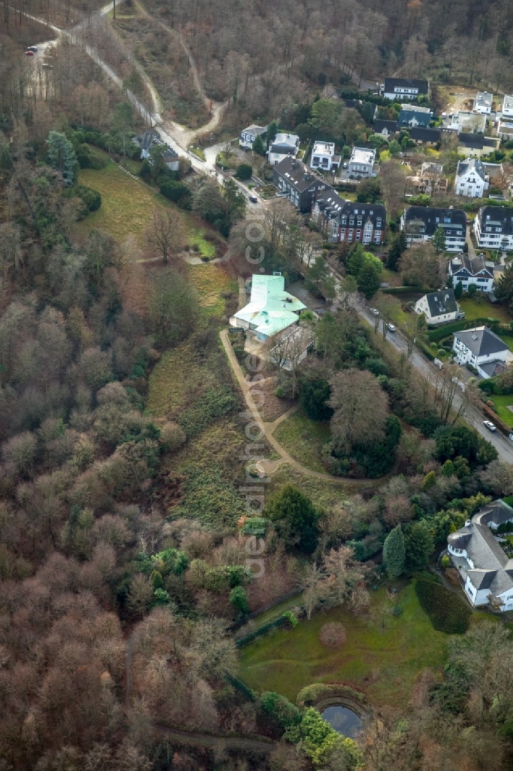 Aerial image Essen - Luxury villa in residential area of single-family settlement in Weg to the Platte in Essen in the state North Rhine-Westphalia