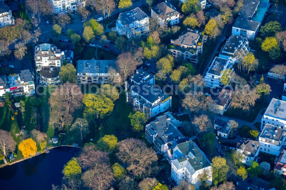 Hamburg from above - Luxury villa in residential area of single-family settlement am Feenteich and Auguststrasse in the district Uhlenhorst in Hamburg, Germany