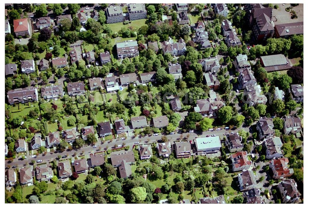 Bad Godesberg / Bonn from the bird's eye view: 28.05.04 Bad Godesberg / Bonn Villenviertel an der Rheinstraße Ecke Jean-Paul-Straße in Bonn. Ein Objekt der IKV GmbH Wiesbaden.