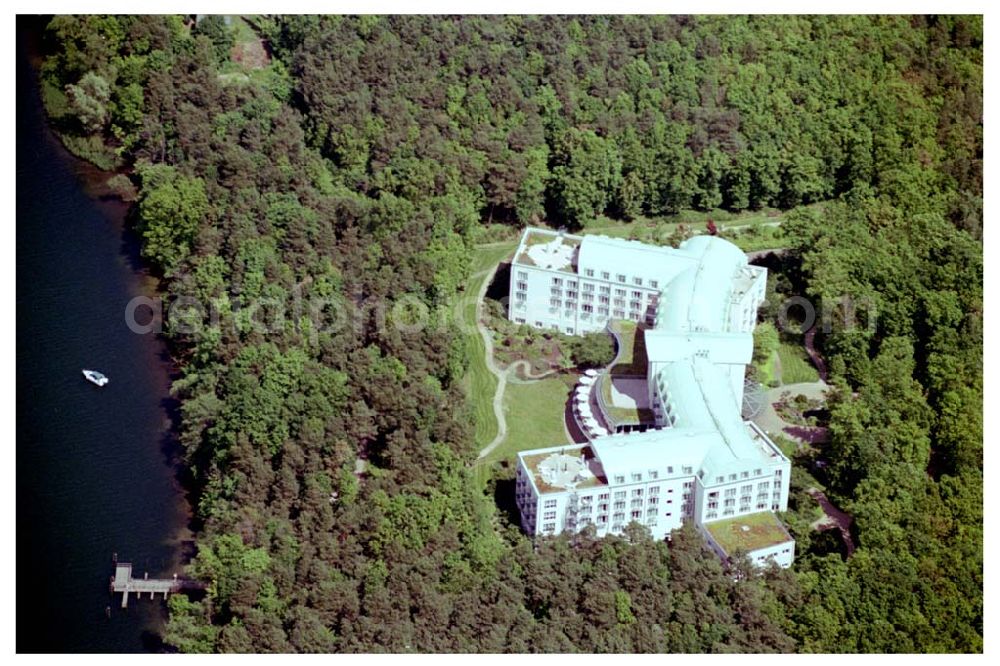 Aerial photograph Rüdersdorf - 31.05.2004 Rüdersdorf Blick auf das Hotel am Kalksee an der Waldstraße in Rüdersdorf.