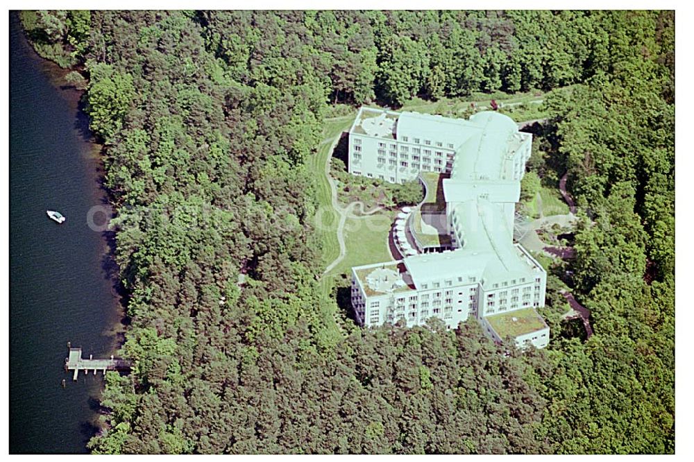 Rüdersdorf from above - 31.05.2004 Rüdersdorf Blick auf das Hotel am Kalksee an der Waldstraße in Rüdersdorf.