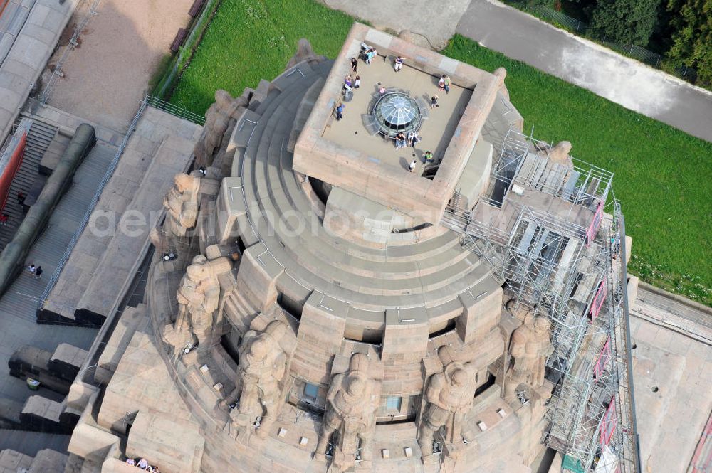 Leipzig from the bird's eye view: Blick auf das Völkerschlachtdenkmal in Leipzig in Sachsen. Die Gedenkstätte, gebaut in Erinnerung an die Völkerschlacht 1813, ist das größte Denkmal Europas und eines der Wahrzeichen Leipzigs. View of the Monument to the Battle of the Nations in Leipzig in Saxony.