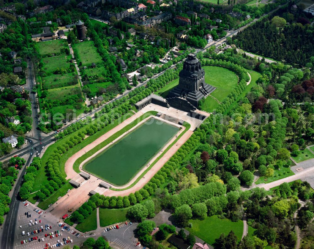 Aerial photograph Leipzig - Blick auf das Völkerschlachtdenkmal in Leipzig in Sachsen. Die Gedenkstätte, gebaut in Erinnerung an die Völkerschlacht 1813, ist das größte Denkmal Europas und eines der Wahrzeichen Leipzigs. View of the Monument to the Battle of the Nations in Leipzig in Saxony.