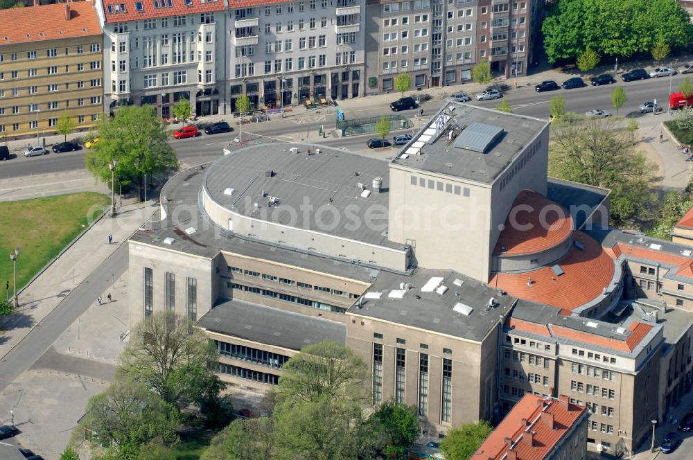 Berlin from above - Blick auf die Volksbühne am Rosa-Luxemburg-Platz in Berlin-Mitte. Das Theater entstand 1890 während einer Gründungsversammlung des Vereins Freie Volksbühne. View at the Volksbühne at the Rosa-Luxemburg-Platz in Berlin-Mitte. The theater was foundet in 1890 during an foundation meeting of the union Freie Volksbühne.