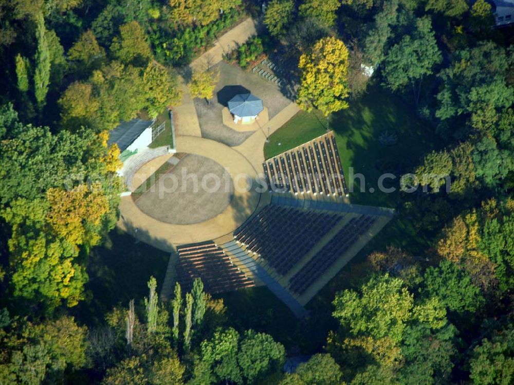 Aerial image Berlin- Friedrichshain - 20.10.2004 Blick auf die Parkbühne im Volkspark in Berlin-Freidrichshain