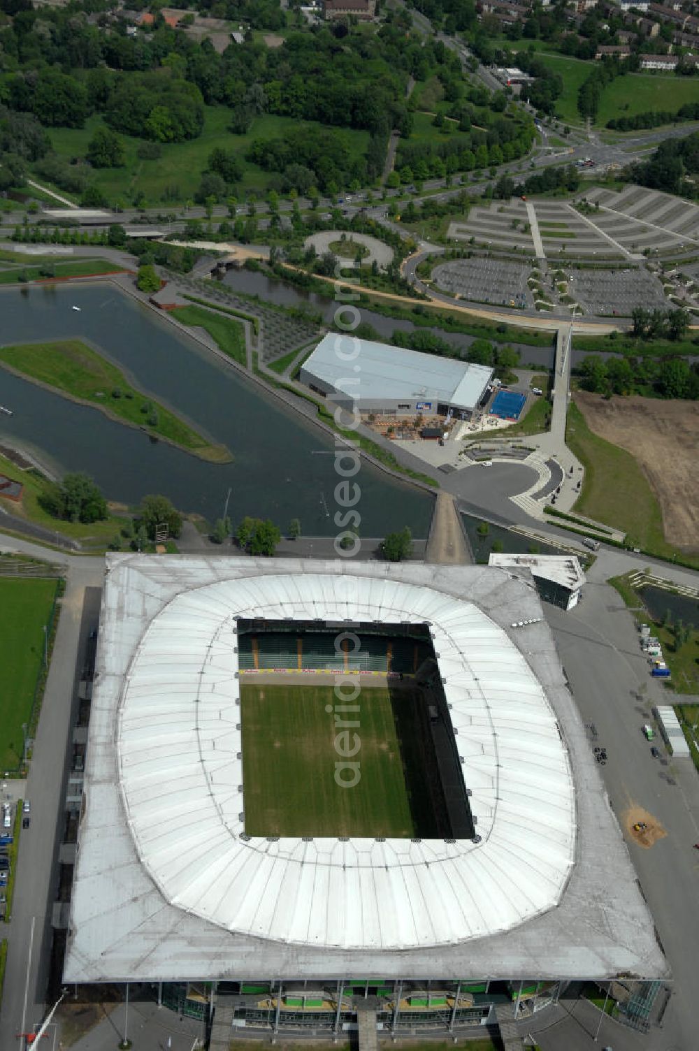 Aerial image Wolfsburg - Blick auf die Volkswagen Arena in den Allerwiesen 1 in 38446 Wolfsburg. Das moderne Stadion ist Heimstätte des VfL Wolfsburg. View of the Volkswagen Arena in Wolfsburg Allerwiese 1 in 38 446. The modern stadium is home to VfL Wolfsburg.