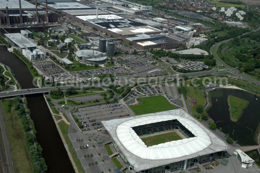 Wolfsburg from the bird's eye view: Blick auf die Volkswagen Arena in den Allerwiesen 1 in 38446 Wolfsburg. Das moderne Stadion ist Heimstätte des VfL Wolfsburg. View of the Volkswagen Arena in Wolfsburg Allerwiese 1 in 38 446. The modern stadium is home to VfL Wolfsburg.