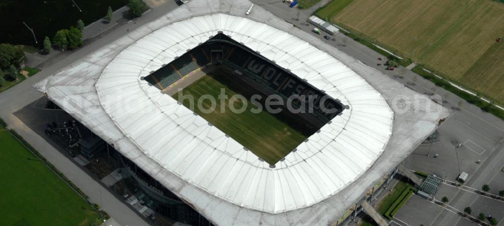 Wolfsburg from above - Blick auf die Volkswagen Arena in den Allerwiesen 1 in 38446 Wolfsburg. Das moderne Stadion ist Heimstätte des VfL Wolfsburg. View of the Volkswagen Arena in Wolfsburg Allerwiese 1 in 38 446. The modern stadium is home to VfL Wolfsburg.