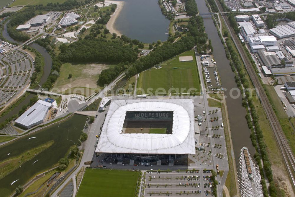 Aerial image Wolfsburg - Blick auf die Volkswagen Arena in den Allerwiesen 1 in 38446 Wolfsburg. Das moderne Stadion ist Heimstätte des VfL Wolfsburg. View of the Volkswagen Arena in Wolfsburg Allerwiese 1 in 38 446. The modern stadium is home to VfL Wolfsburg.