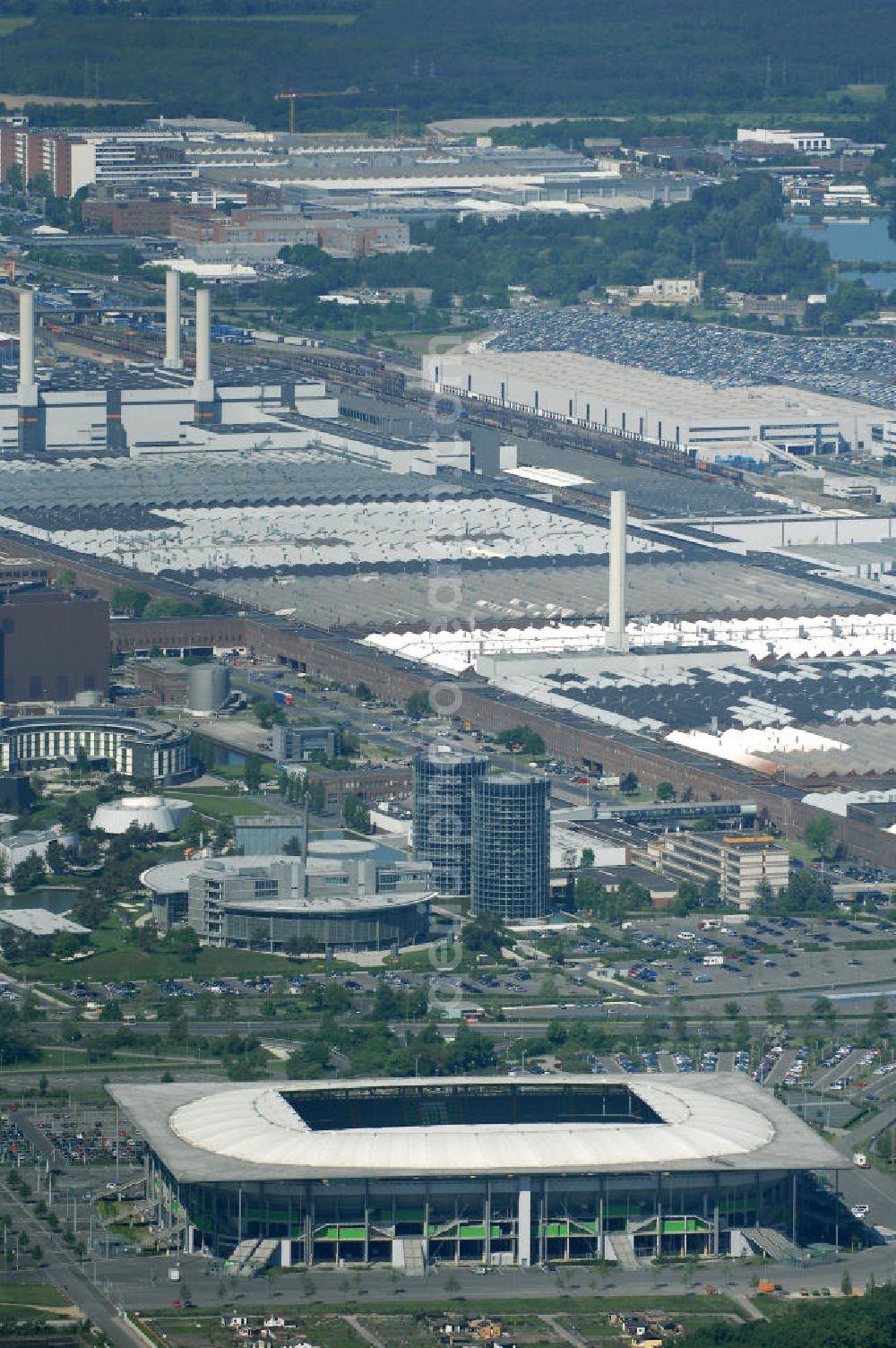 Aerial photograph Wolfsburg - Blick auf die Volkswagen Arena Wolfsburg (Stadion Wolfsburg). Die Stadionkapazität beträgt 30000. Kontakt: fussball@vfl-wolfsburg.de; Tel. 05361-89 03 0