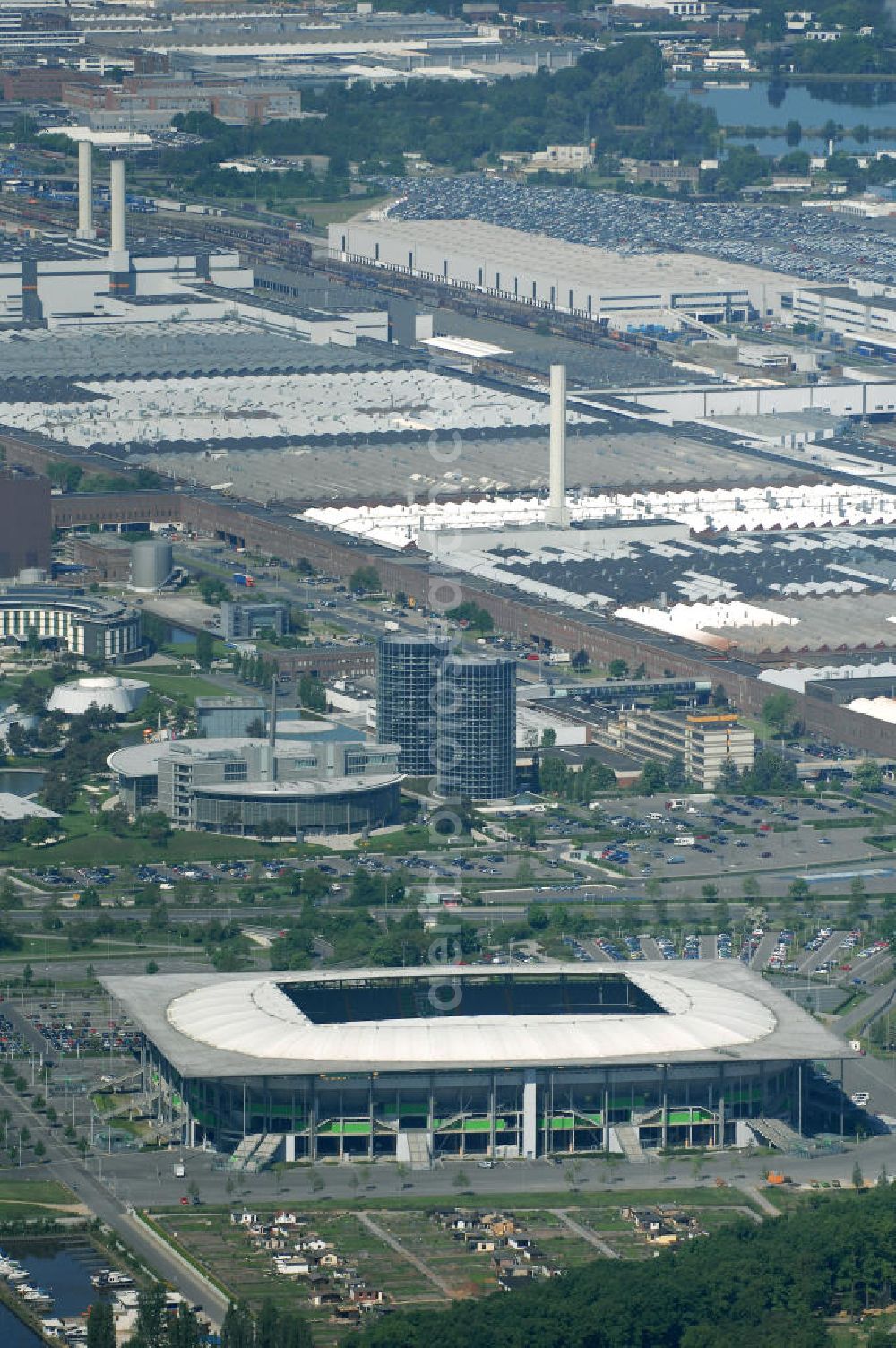 Wolfsburg from above - Blick auf die Volkswagen Arena Wolfsburg (Stadion Wolfsburg). Die Stadionkapazität beträgt 30000. Kontakt: fussball@vfl-wolfsburg.de; Tel. 05361-89 03 0